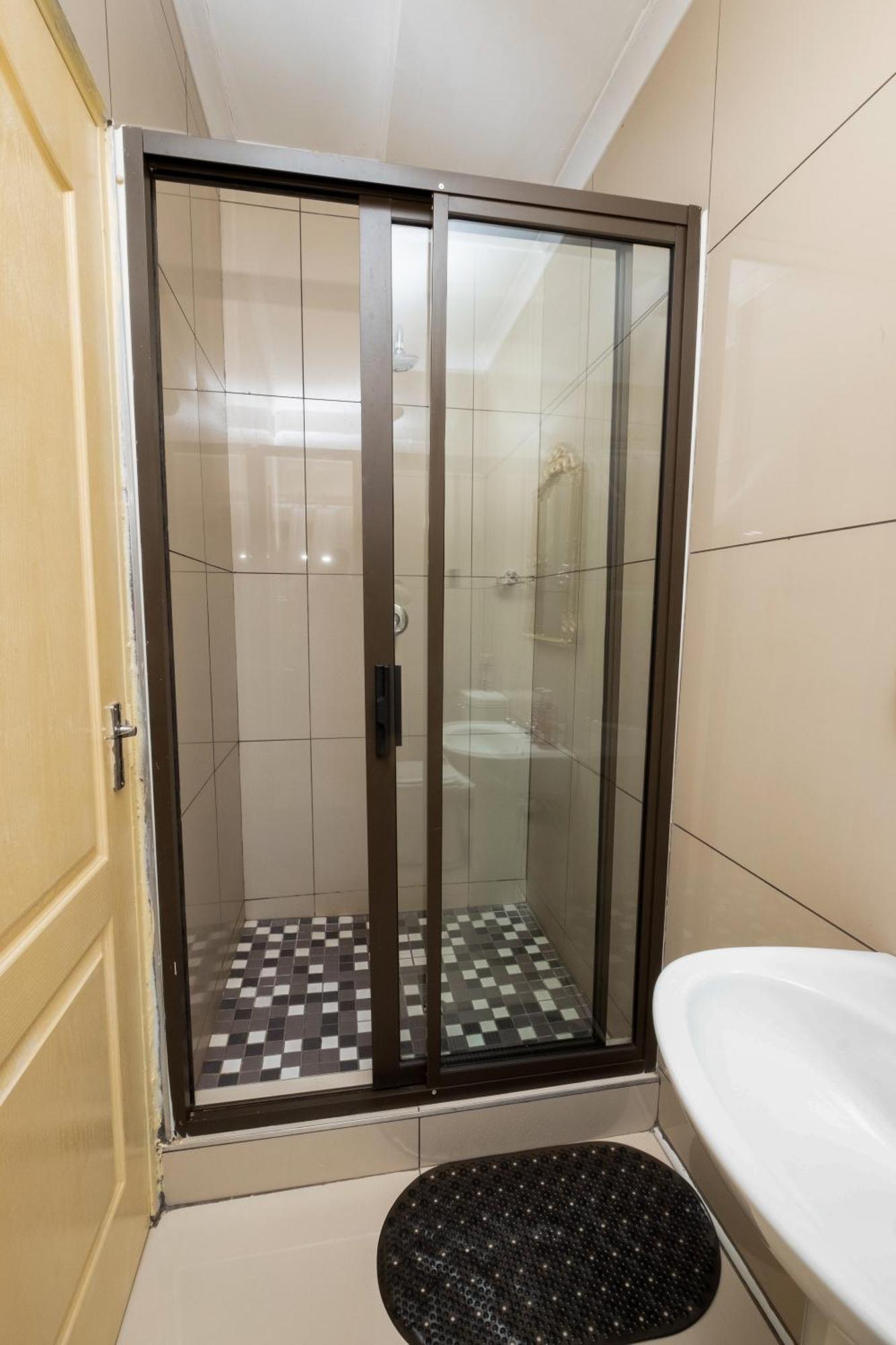מאנזיני Woodmead Guest House מראה חיצוני תמונה
